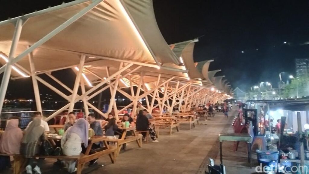 Kampung Ujung Day Tour